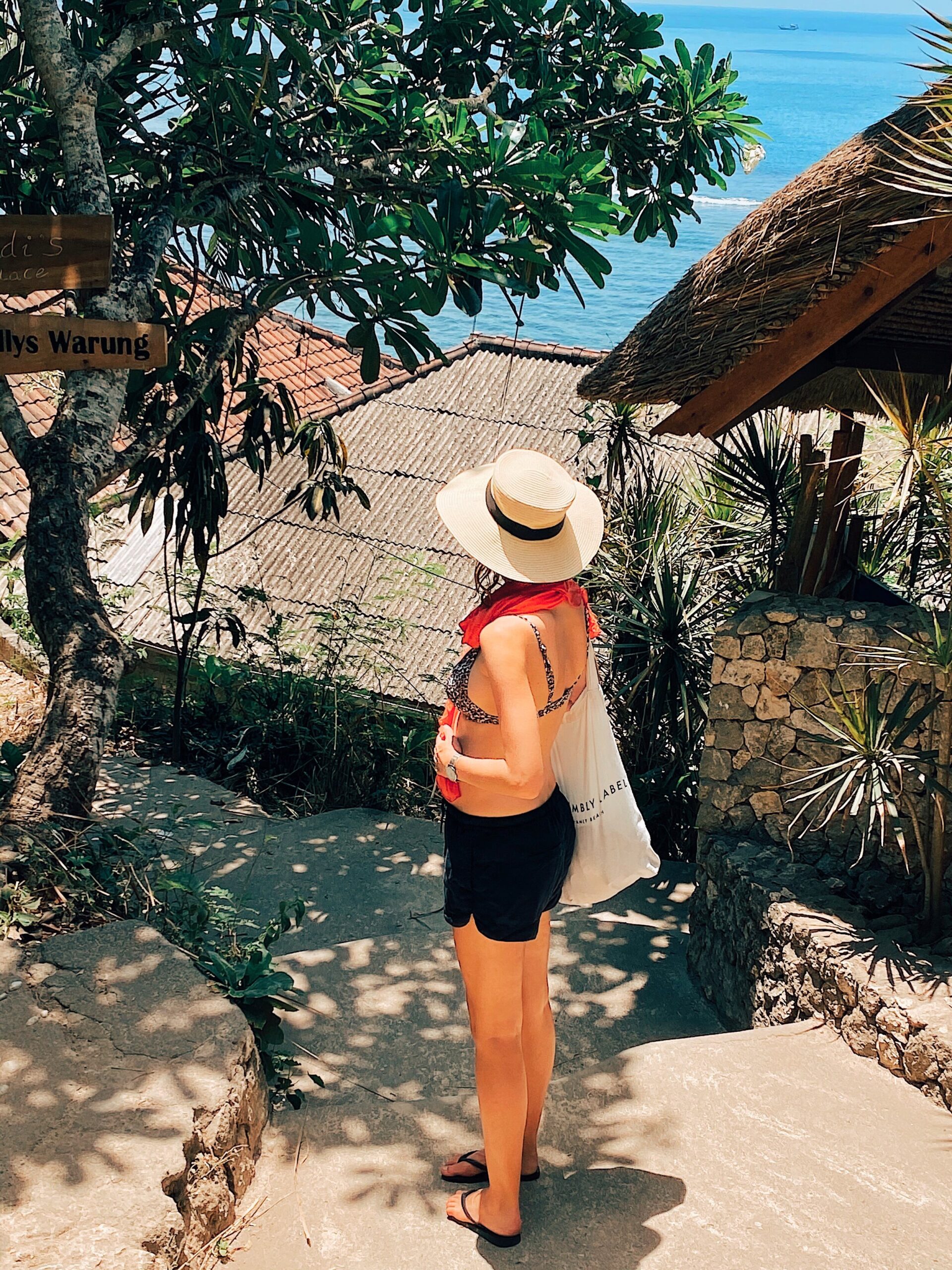 Wearing Wrap me Cool in Bali, climbing stairs - hot work!